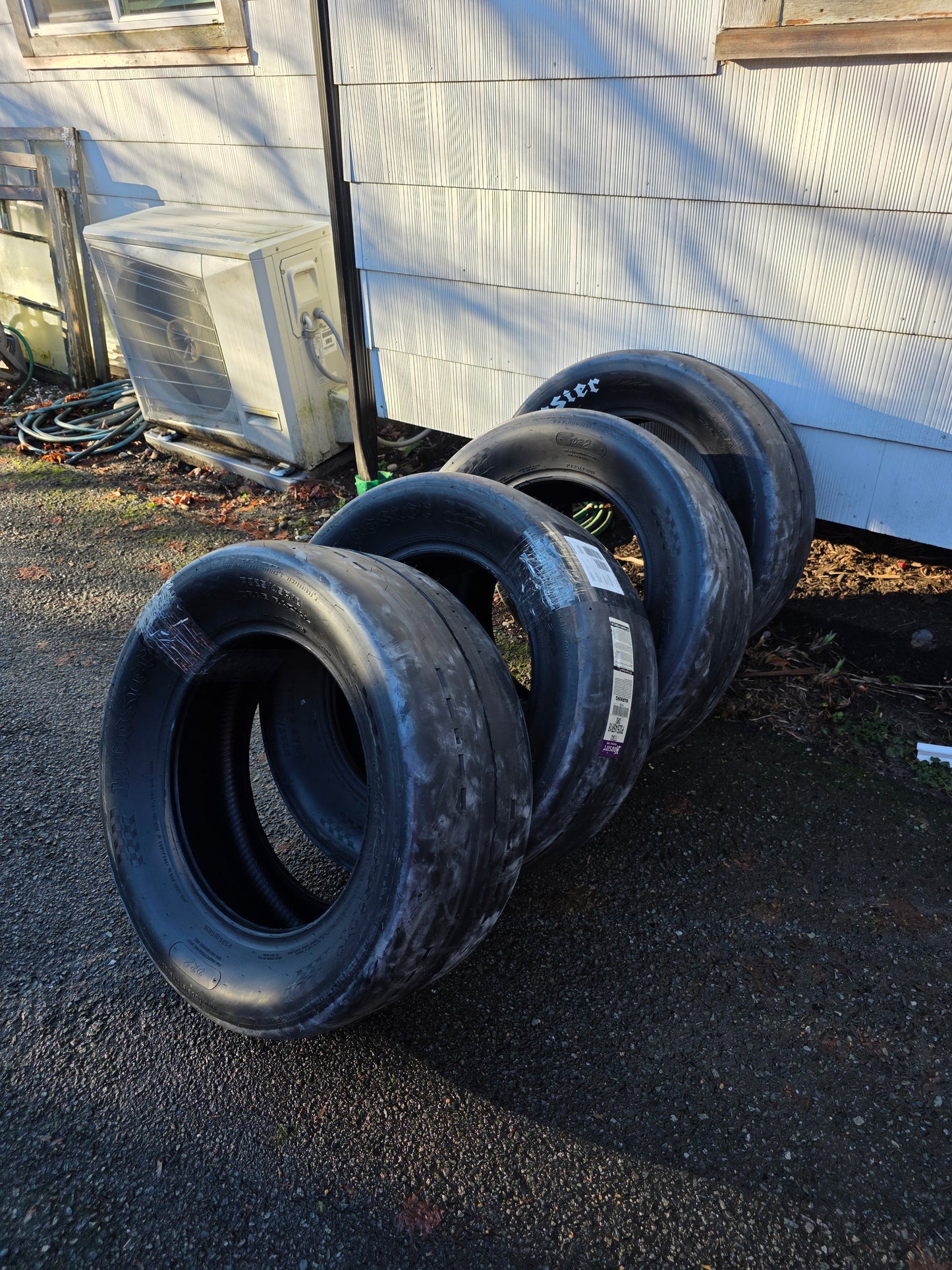 325/45R18 HOOSIER DRAG RADIAL 2