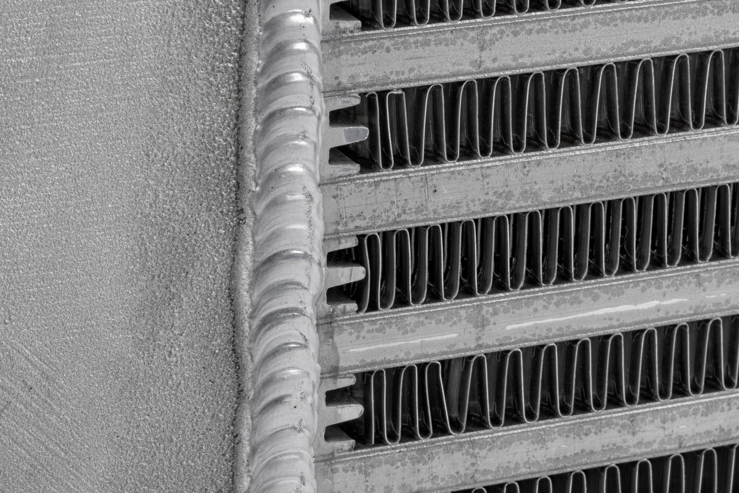 APR IC100029 - Intercooler System - MQB 2.0T (8SPD) (Tiguan/Arteon/Q3)