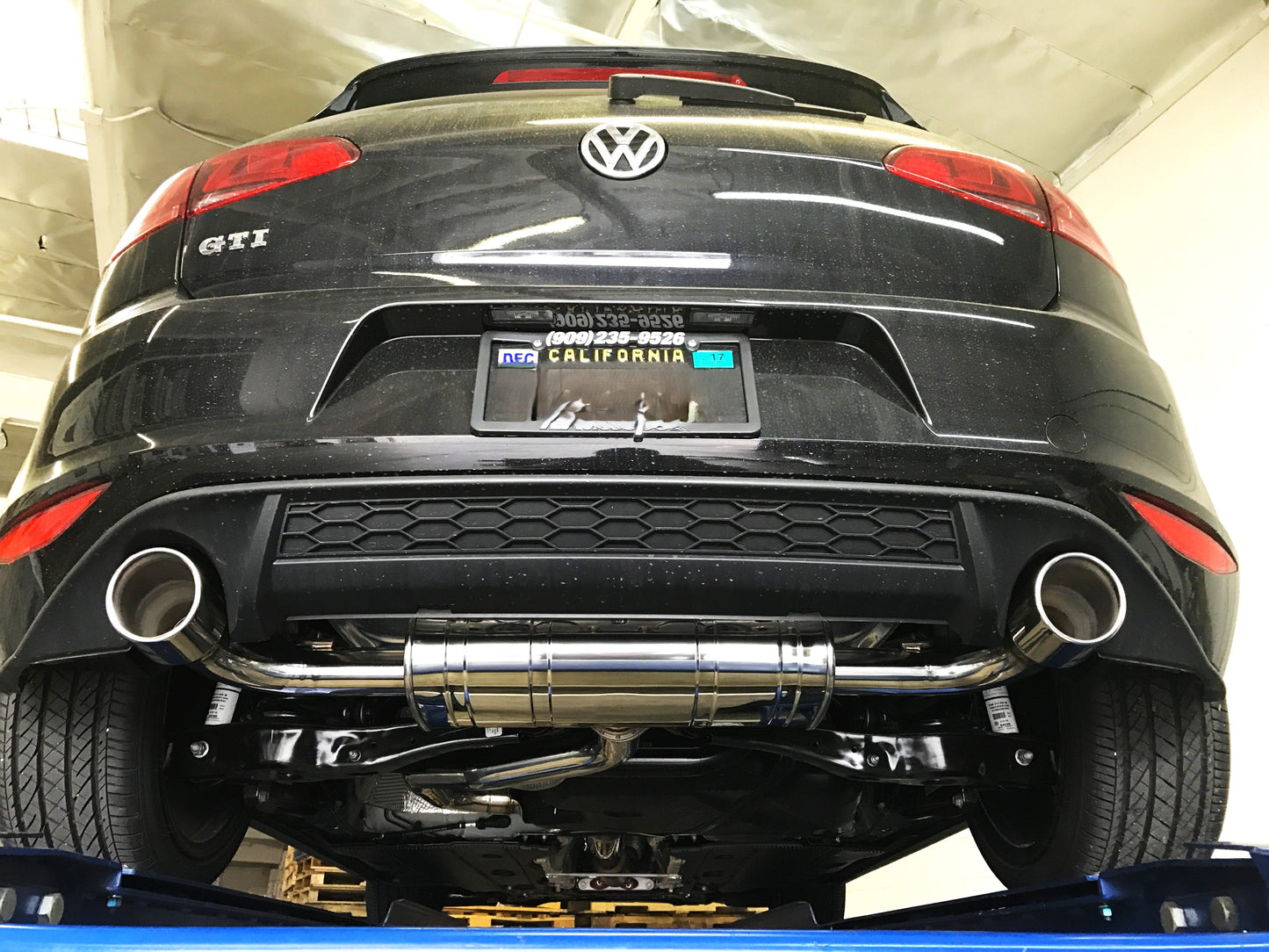 Invidia - Q300 Series Cat-Back Exhaust System - Rolled S.S.Tips